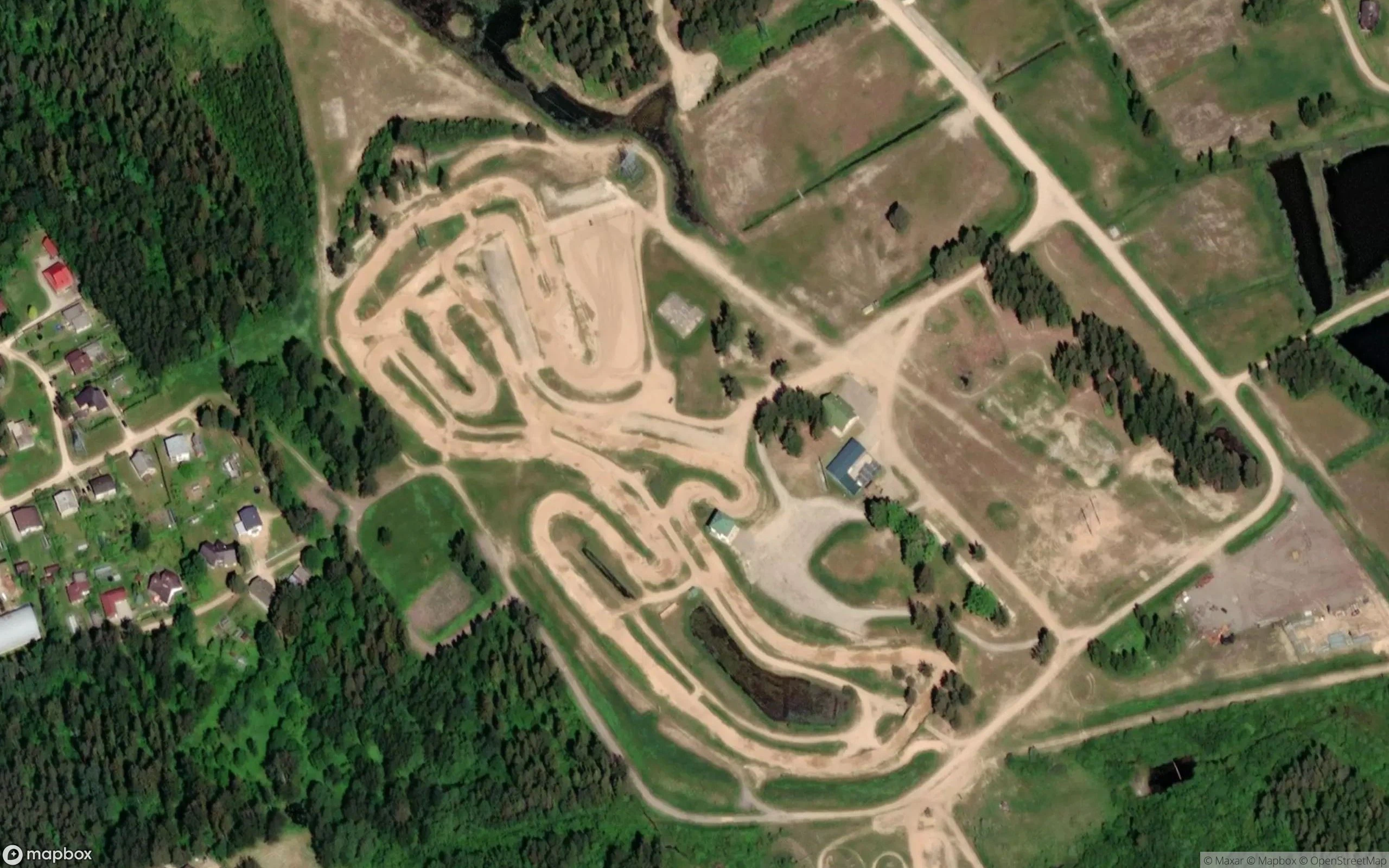 Zelta Zirgs mototrase Motocross Strecke